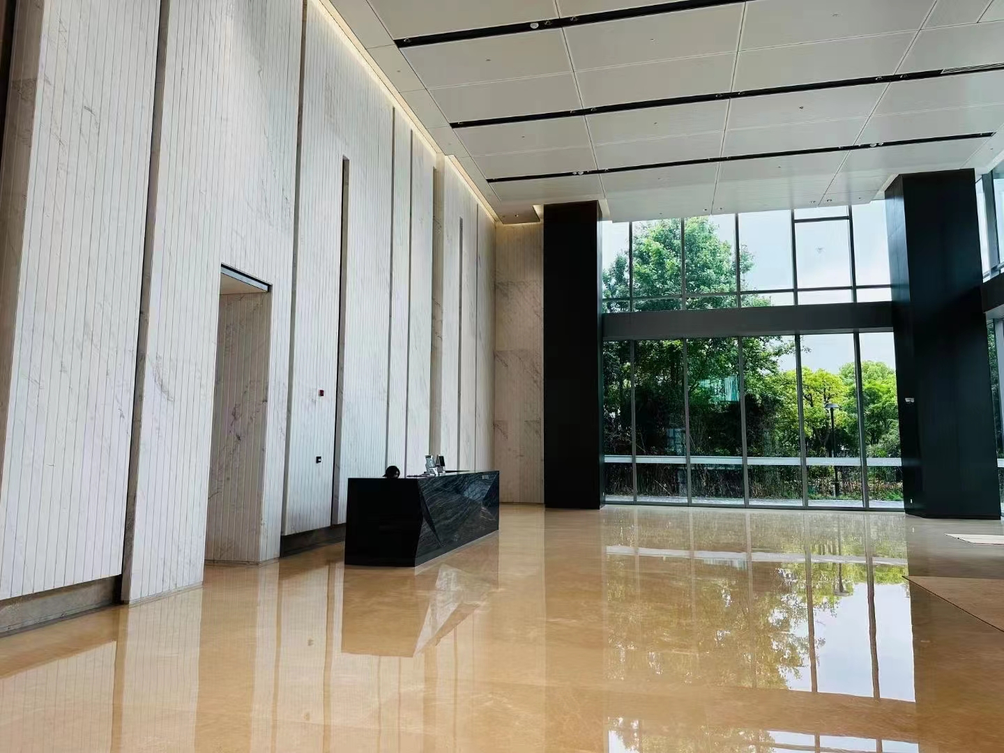 世博耀华商务中心